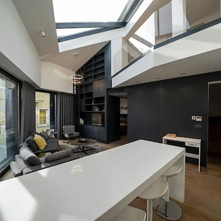 Luxury 2 Bedroom Loft Apt W/terrace In Galata Lägenhet *