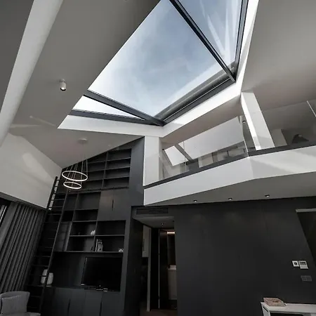 Luxury 2 Bedroom Loft Apt W/terrace In Galata